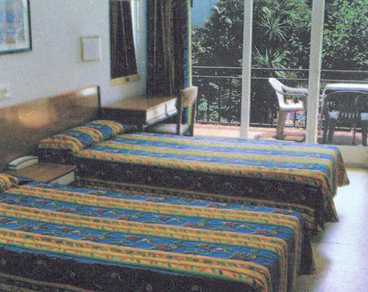 فندق 4R Miramar كالافيل المظهر الخارجي الصورة