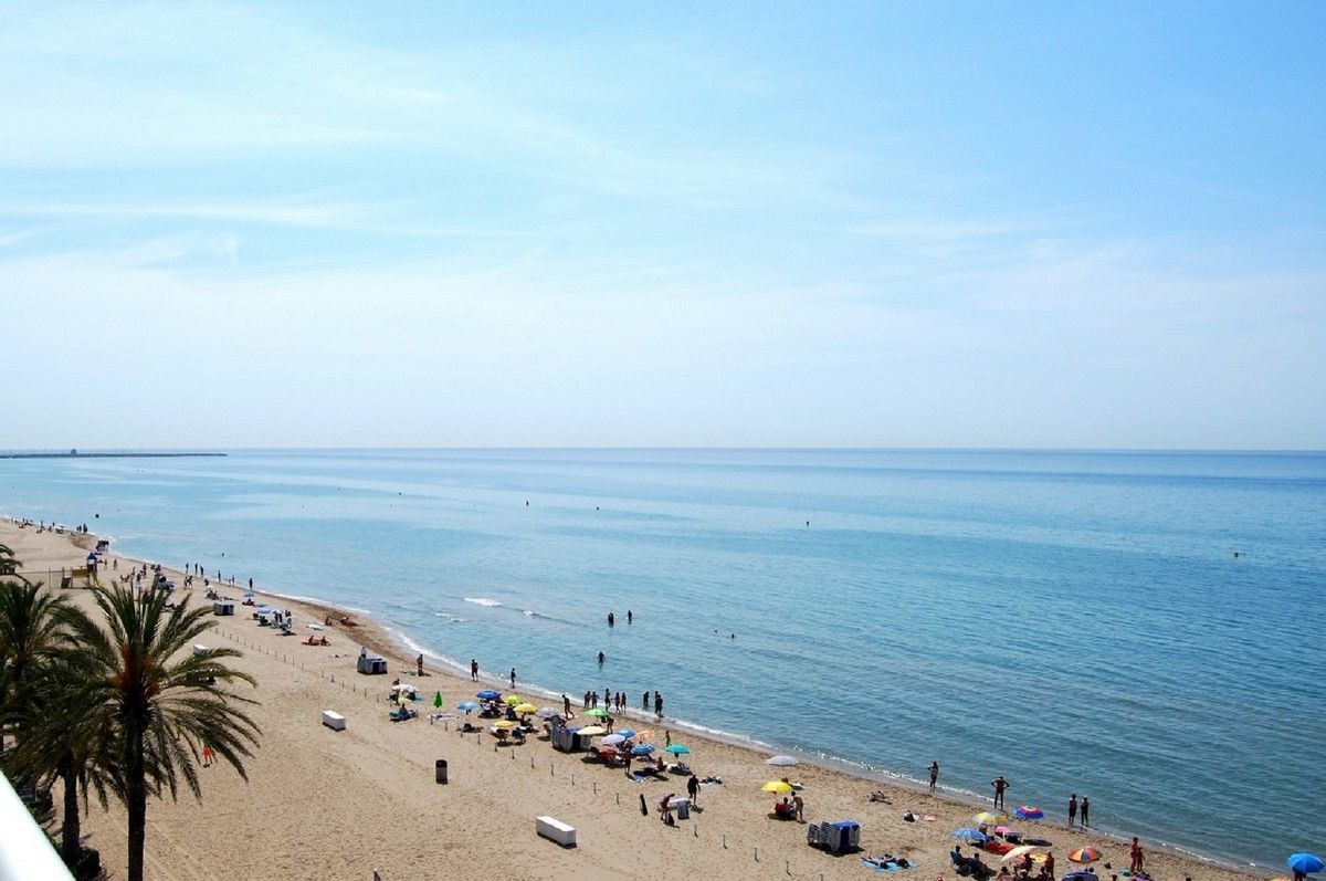 فندق 4R Miramar كالافيل المظهر الخارجي الصورة